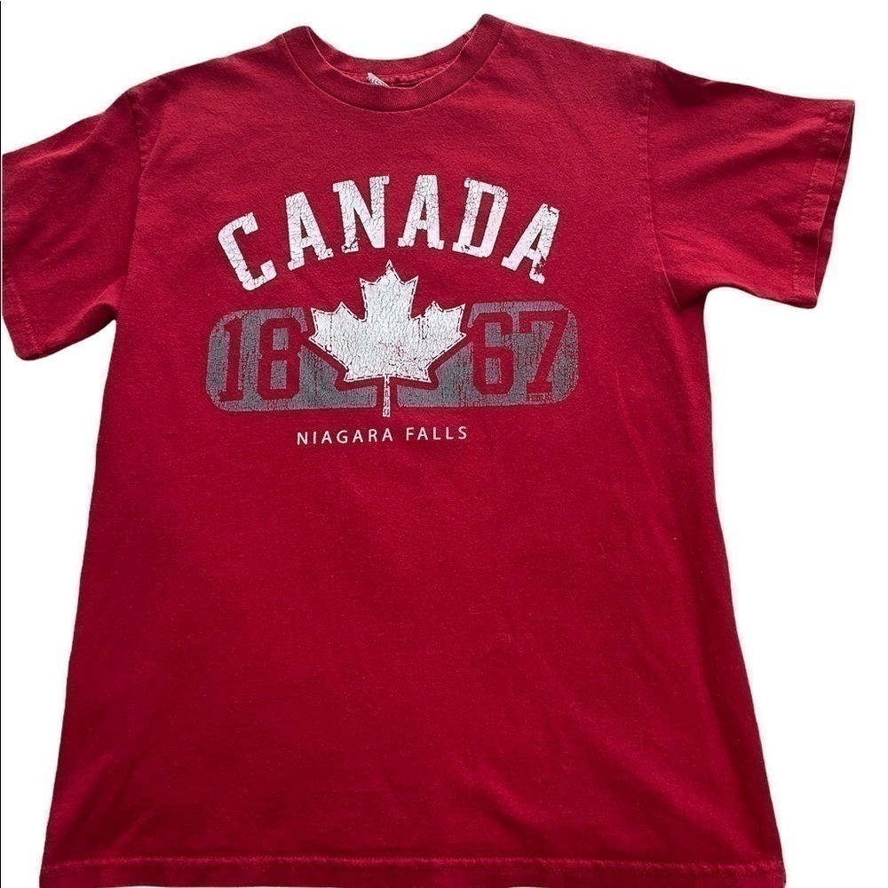 𝅺vintage Canada Tee Shirt
